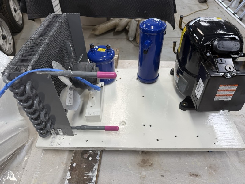 Compressor, condenser and vessels mounted